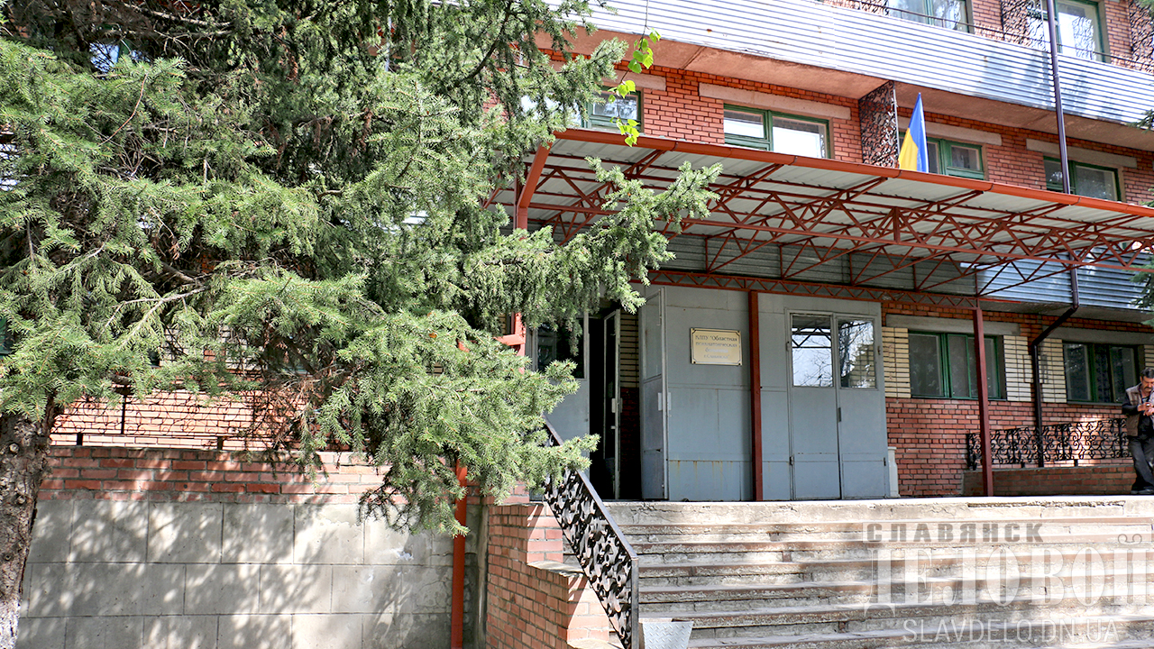 Днр психиатрическая больница. Днр психиатрическая больница. Семеновка психиатрическая больница. Донецк победа больница. Психиатрическая больница донецк.