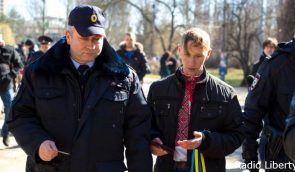‘Prohibited’ and ‘extremist’? New detentions over Ukrainian Ribbons