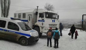 “Беззащитные защитники”: акция в поддержку Эмиля Курбединова