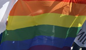У Києві невідомі проникли зі зламом в приміщення ЛГБТ-організації “Інсайт”