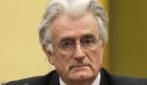 Трибунал признал экс-лидера боснийских сербов виновным в преступлениях против человечности