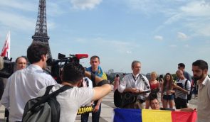 На антипутинской демонстрации в Париже требовали освободить Сущенко