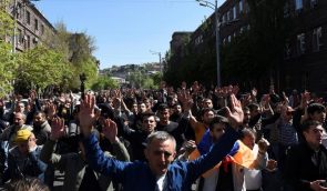 У Вірменії поліція погрожує протестувальникам застосуванням зброї