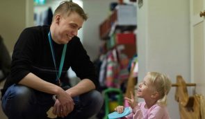 У Фінляндії татусі проводять більше часу з дітьми, ніж мами — дослідження