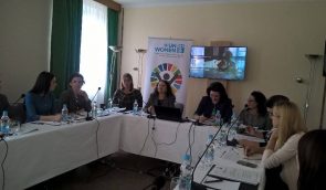 В Україні на етнічну дискримінацію ромських жінок накладається гендерна – експерти