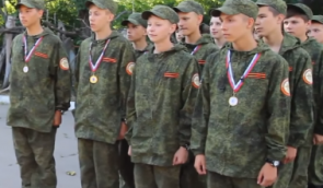 Teenagers aged over 14 taught to shoot in Donetsk