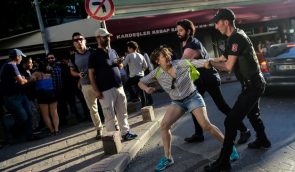 В Стамбуле власти разогнали гей-прайд