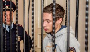 Суд в России продлил арест 19-летнему политзаключенному Грибу