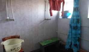 В Кропивницком психоневрологическом интернате вместо сидения на унитазы подопечные стелют полотенца