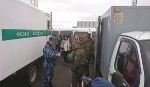 Сегодня Лутковская перемещает 12 крымских заключенных на материковую Украину