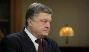 Украинских дипломатов на следующей неделе пропустят к Сущенко – Порошенко