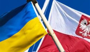 Польща погрожує завадити вступу України до Європи через питання нацменшин та історії