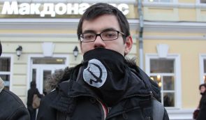 Україна надала статус біженця російському активістові Шелковенкову