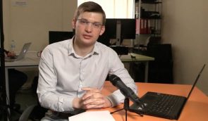 З Мінська видворяють журналіста “Громадського ТБ Донбасу”, який мав висвітлювати перемовини