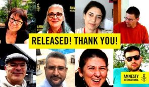 В Турции освободили из-под стражи 8 правозащитников, включая директора Amnesty International
