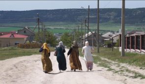 ФСБ несколько часов удерживала крымскотатарских женщин на админгранице с Крымом