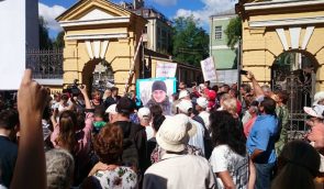 Савченко з матерями на Банковій вимагала швидше звільняти полонених