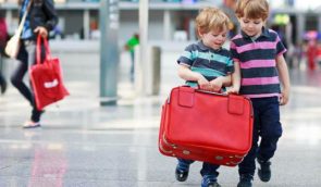 Новий закон дозволить дітям виїжджати за кордон за згодою одного з батьків