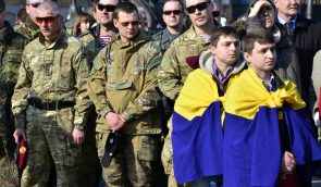 На Донбасі загинуло 7000 цивільних та 1800 військових – президент