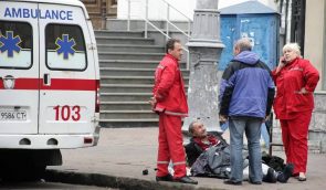 “Ми ж рухаємось у Європу?!”: Всеукраїнська спілка парамедиків закликає не викликати швидку до бомжів та інших “асоціалів”