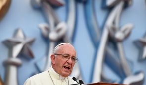 Папа Римский назвал насилие против женщин чумой