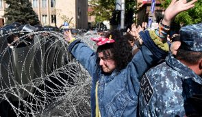 У Вірменії вже тиждень тривають антиурядові протести