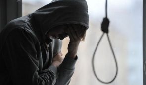 За доведение до самоубийства в Украине отныне будут наказывать тюрьмой