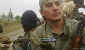 Узбека, який воював у “Айдарі”, змушують поїхати з України (оновлено)