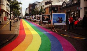 В Исландии жители раскрасили дорогу в поддержку ЛГБТ