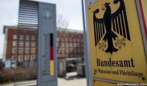 Міграційна служба Німеччини незаконно відмовляє у притулку кожному шостому біженцю – ЗМІ