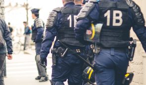 “Упав і навмисно вдарився головою”: ЄСПЛ не повірив румунським поліцейським і присудив потерпілому 19 тисяч євро