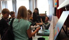 У київській школі запровадили сортування сміття та привчають дітей робити це свідомо
