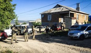 Російські силовики обшукали будинки кримських татар у Сімферополі