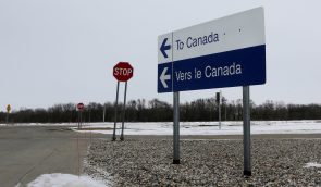 Канада не пускатиме до себе жителів Донбасу з російськими паспортами