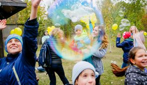 За рік в Україні всиновили понад півтори тисячі дітей