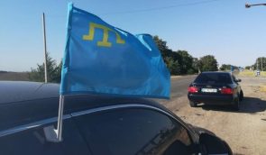 Поліція в Криму декілька разів зупиняла учасників пробігу до Дня кримськотатарського прапора