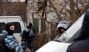 У Ростові затримали трьох кримських татар, яких учора силовики не знайшли в їхніх домівках