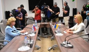 Омбудсманки України і Росії домовилися про дії зі звільнення ув’язнених на території країн