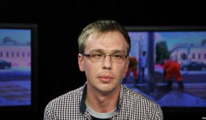 У Росії затримали журналіста видання Meduza