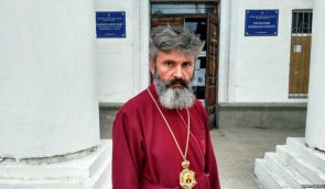 Російські силовики не пускають архієпископа Климента до політв’язня Дудки