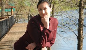 Жінка в Росії писала пісні про корупційних суддів, а тепер її судять за екстремізм