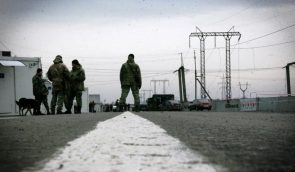 На Донбасі в чергах на КПВВ знову померли двоє людей