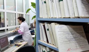 “Кололи фізрозчин і казали, що це знеболювальне”: правозахисники розповіли про медицину в Криму