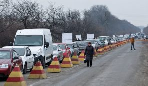 У “сірій зоні” 90 людей не можуть потрапити на підконтрольну Україні територію