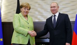 Меркель відповіла на звинувачення України щодо НАТО