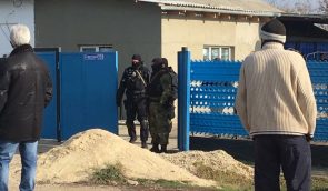 “Суд” у Криму арештував дев’ятьох кримськотатарських активістів