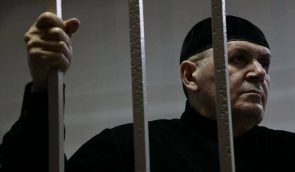 Російського правозахисника Оюба Тітієва засудили до чотирьох років колонії