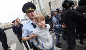 Протести проти пенсійної реформи в Росії: силовики затримали вже понад тисячу осіб