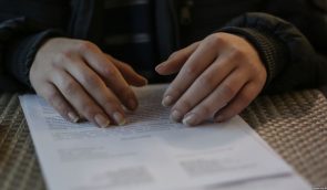 У Харкові чиновники з РАЦСу відмовляються змінити документи трансдівчині