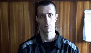“Це тобі за “Беркут”: російські силовики побили політв’язня Шумкова